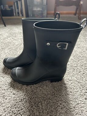 Capelli Black Waterproof Short Rain Boots with Buckle Accent